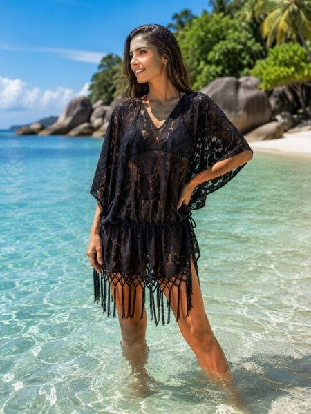 Tunique de plage noire en dentelle ajourée La plage bohème chic Tunique de plage noire en dentelle ajourée La plage bohème chic