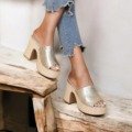 Mules à talon dorées Les chaussures à plateforme
