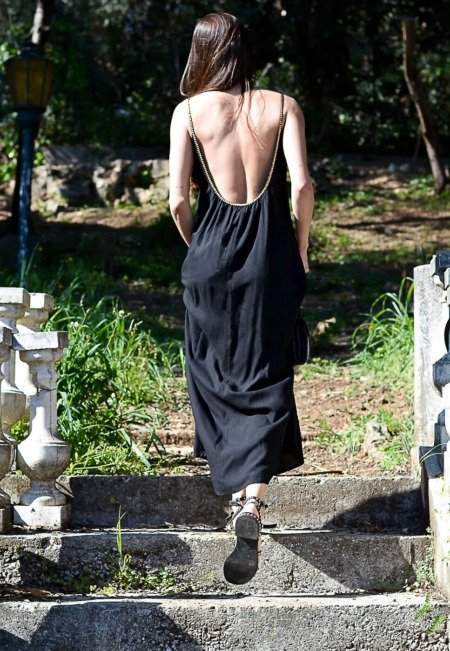 Robe déesse dos nu de couleur noire La plage beachwear