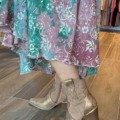 Bottines basses camel irisé Les chaussures boho chic