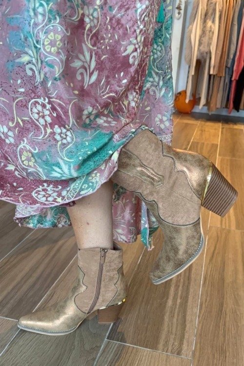 Bottines basses camel irisé Les chaussures boho chic