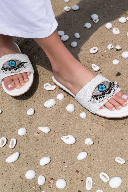 Claquettes OEIL Les chaussures été