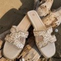 Sandales plates perles et cauris Les chaussures été