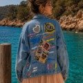 La veste en Jean bleu délavée follement colorée La veste en jean boheme La veste en Jean bleu délavée follement colorée La veste en jean boheme
